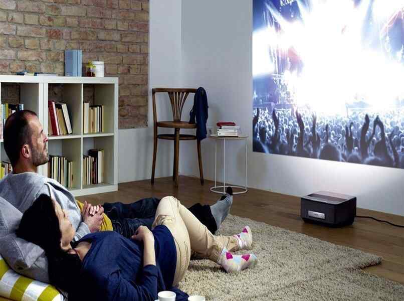 conoce que debes tener en cuenta al momento de comprar un proyector